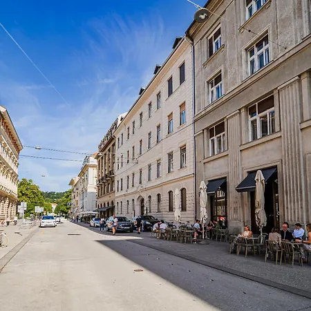 公寓 Cankar's Private Place The Luxe 卢布尔雅那