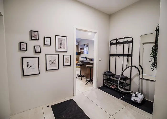 Cankar's Private Place The Luxe *